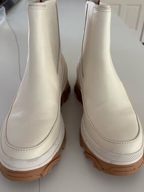 Women's Sorel Brex Chelsea Boot —sea salt/ gumshoe